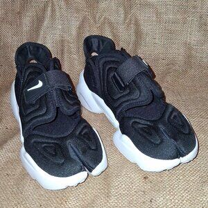Nike Air Rifts Size 7